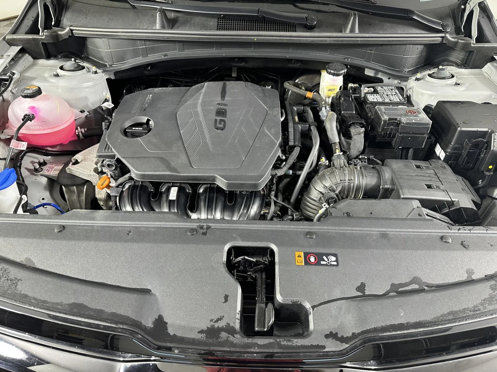 Used 2025 Wolf Gray Kia X-Line image 3
