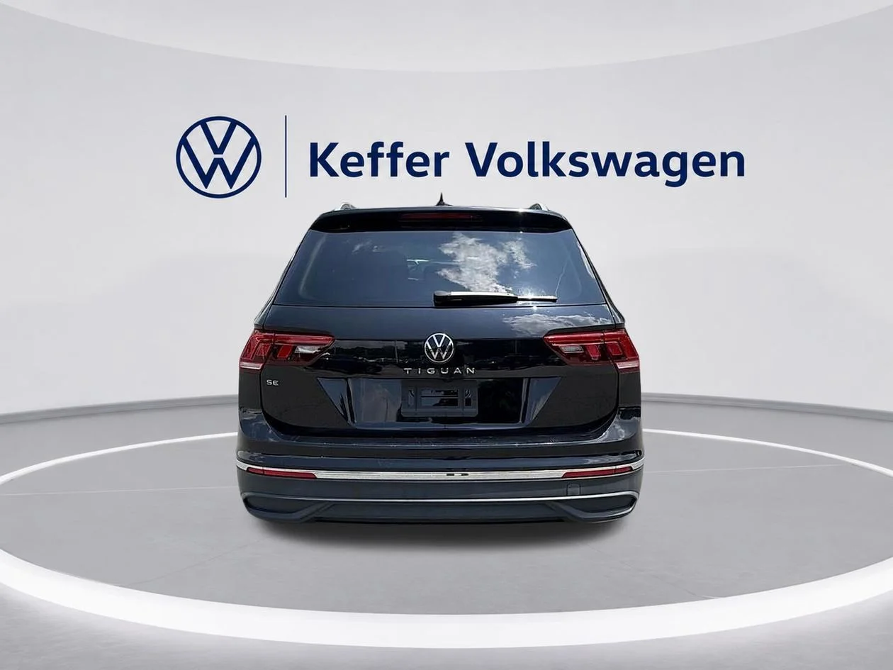 Used 2023 Black Volkswagen 2.0T SE image 4