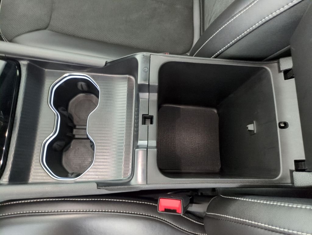 Used 2025  Jeep Altitude X image 28