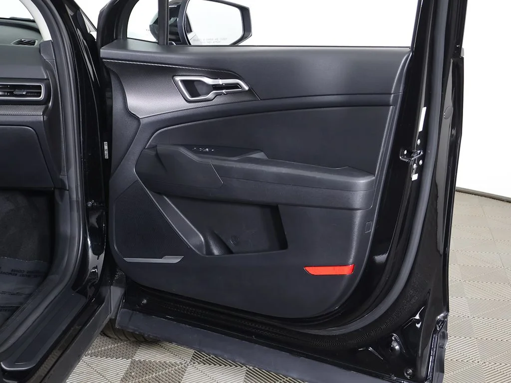 Used 2024 Black Kia LX image 21