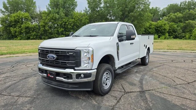 New 2026 Oxford White Ford XL image 7