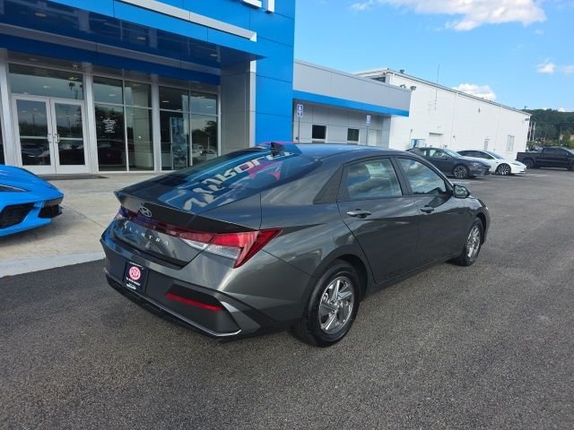 Used 2025 Gray Hyundai SE image 7