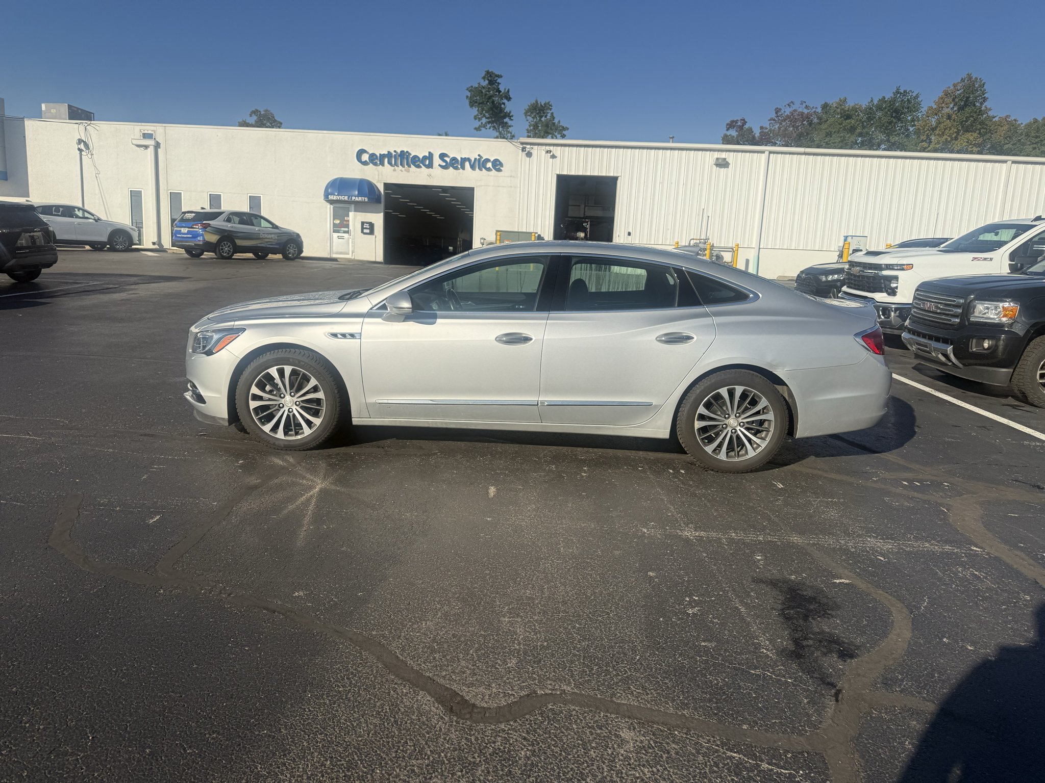 Used 2017 QUICKSILVER METALLIC Buick Essence image 3