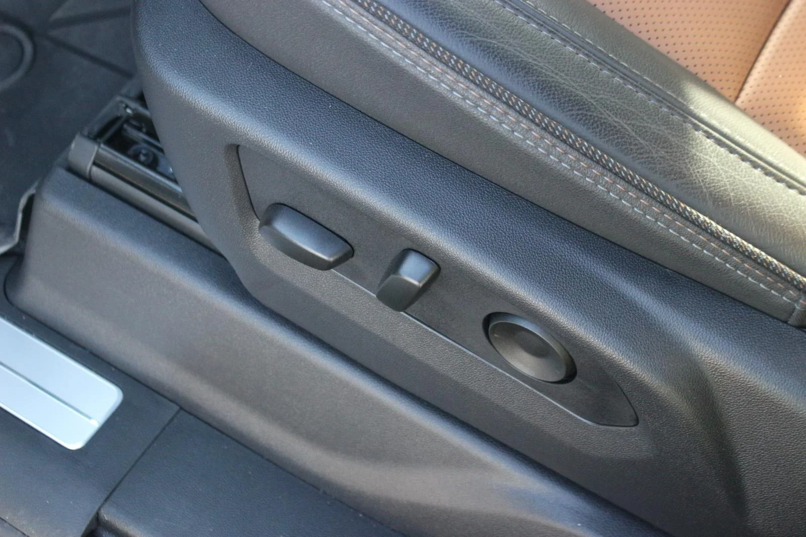 Used 2026 Cypress Gray Chevrolet High Country image 19