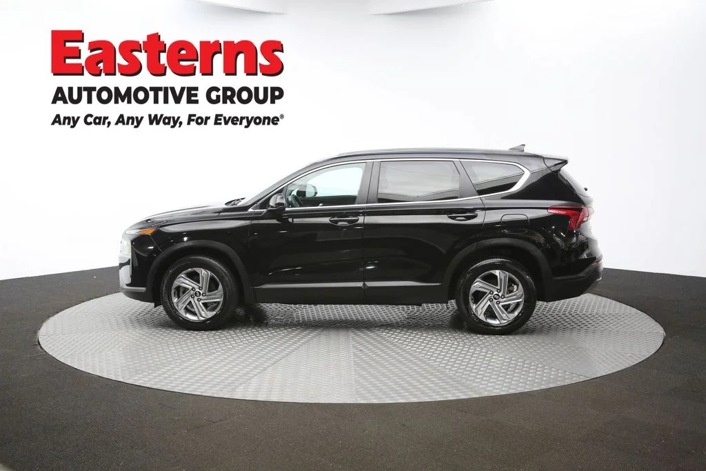 Used 2023 Black Hyundai SE image 57
