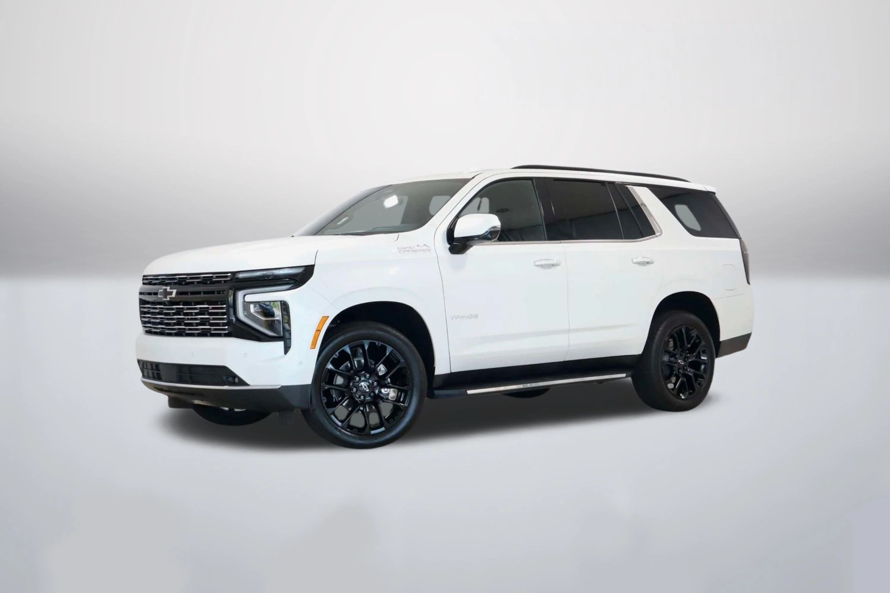 Used 2025 Iridescent Pearl Tricoat Chevrolet High Country image 1