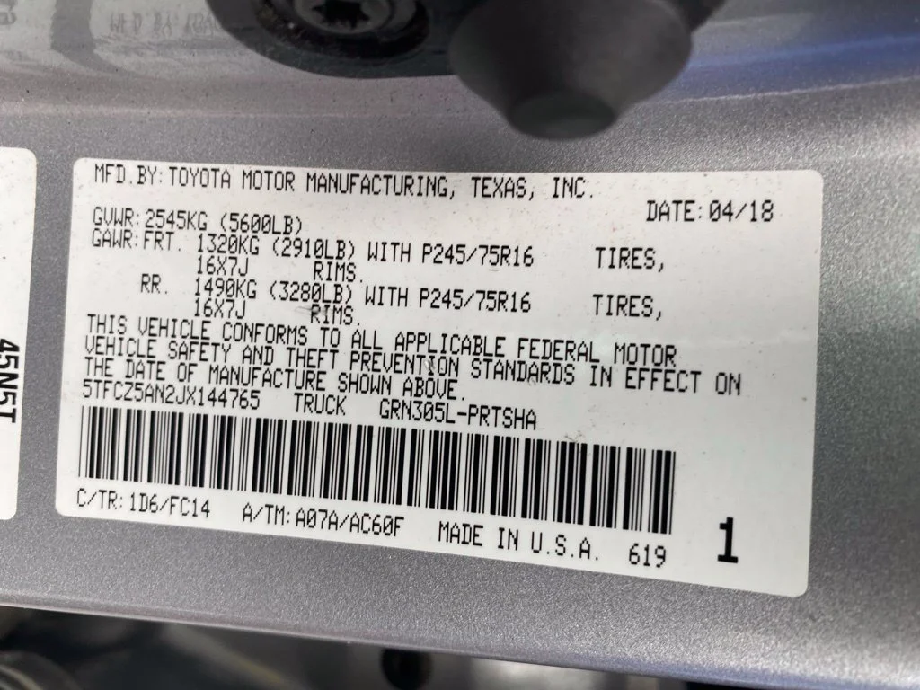 Used 2018 Silver Toyota SR5 image 20