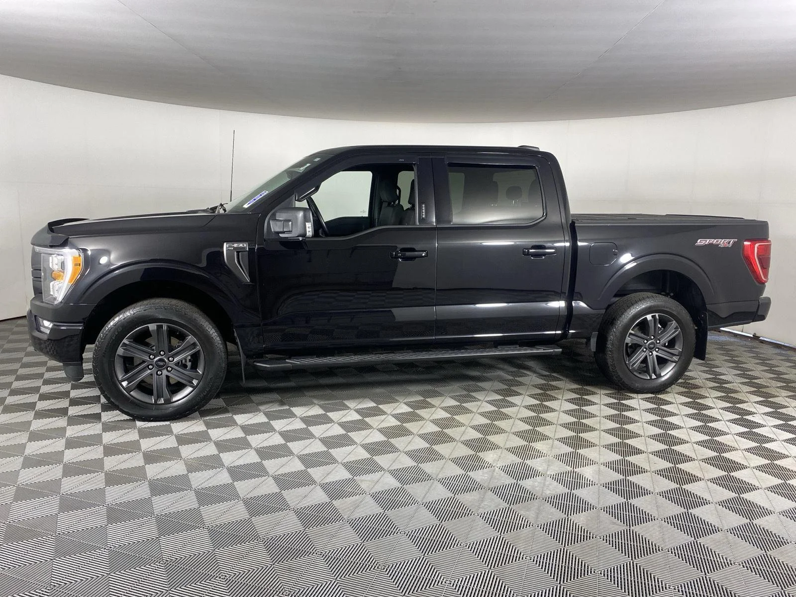 Used 2023 Agate Black Ford XLT image 14