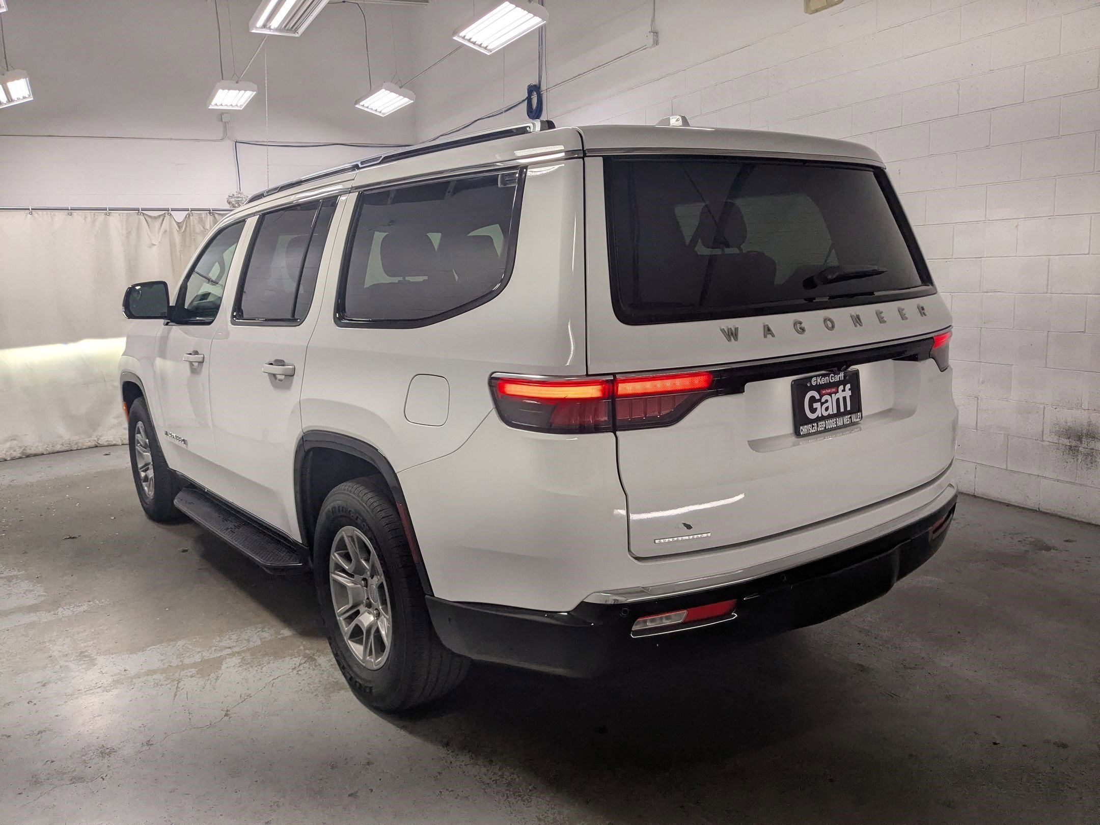 Used 2023 Bright White Clearcoat Jeep Base image 7
