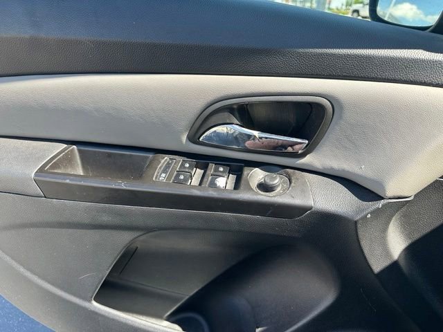 Used 2012 BLACK GRANITE METALLIC Chevrolet LS image 12