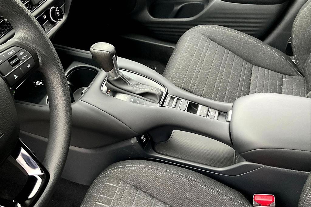 New 2027 Platinum White Pearl Honda LX image 13