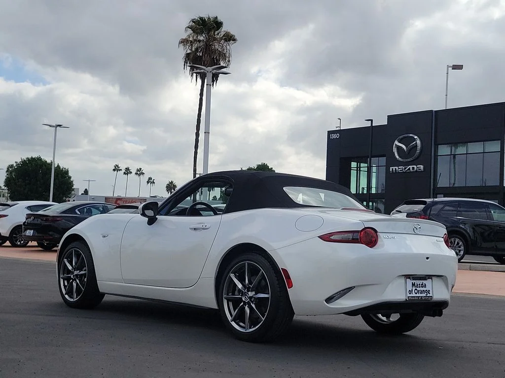 Certified Used 2023 Snowflake White Pearl Mazda Grand Touring image 2