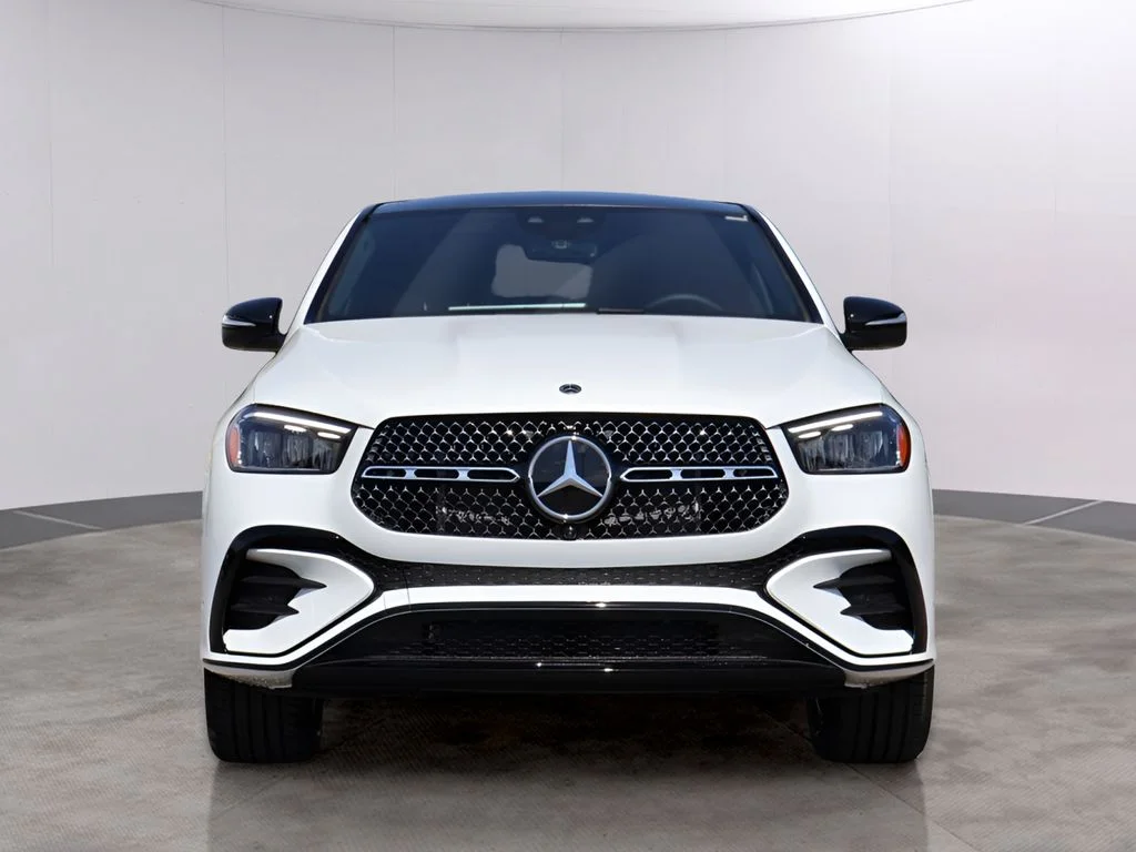 New 2026 MANUFAKTUR Moonlight White Metallic Mercedes-Benz GLE 450 image 2