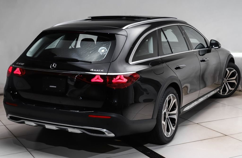 New 2026 Obsidian Black Metallic Mercedes-Benz E 450 image 19