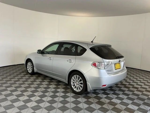 Used 2011 Silver Subaru 2.5i image 7