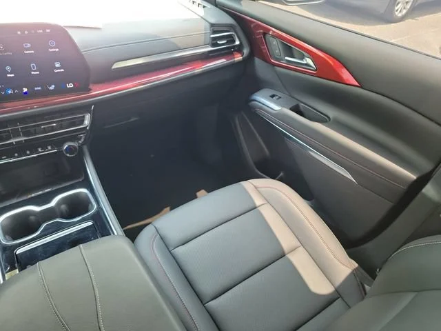 2024 Chevrolet Traverse Z71 - Photo 11