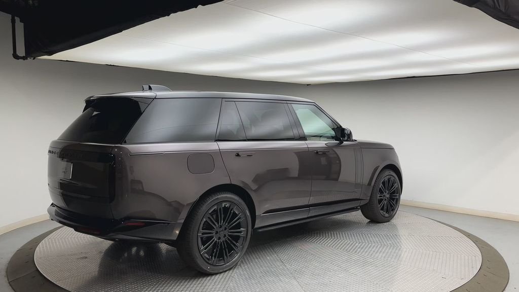 New 2026 Charente Grey LAND ROVER SE 7 Seats image 2