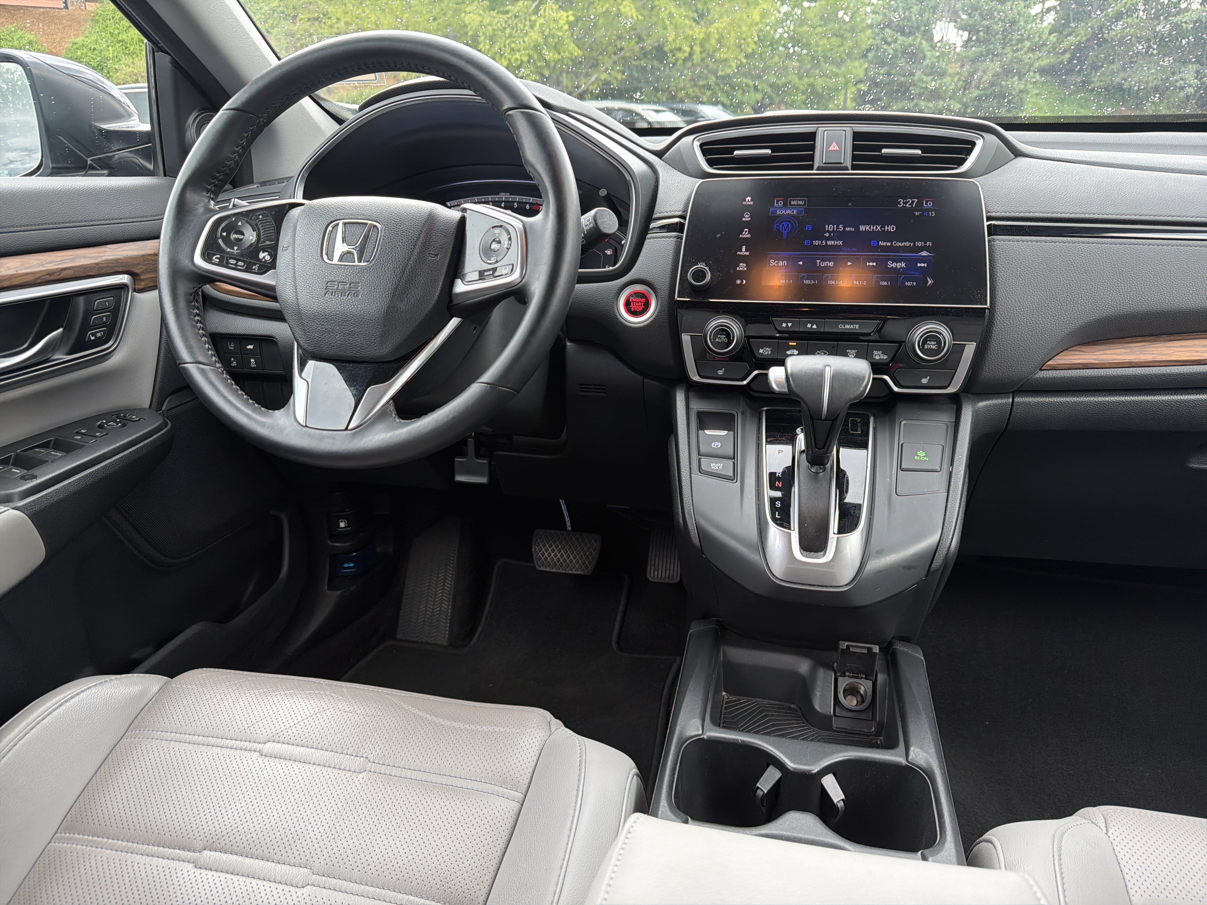 Used 2018 Gunmetal Metallic Honda Touring image 3