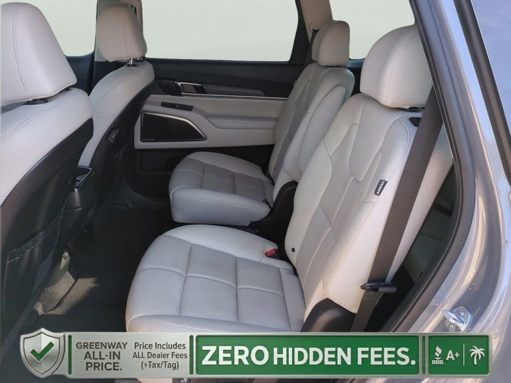 Used 2023 Everlasting Silver Kia SX image 12