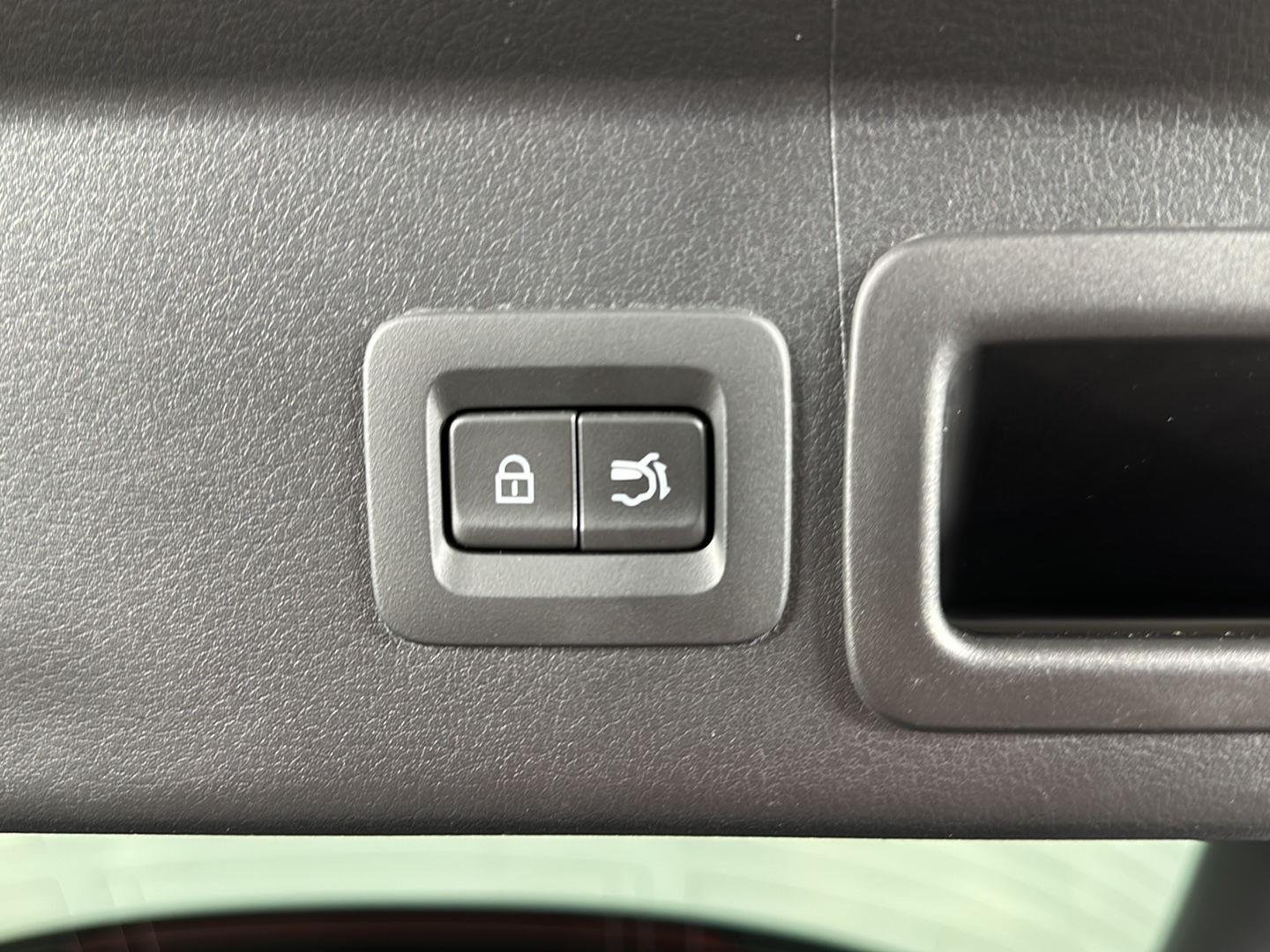Used 2022 Deep Crystal Blue Mica Mazda 2.5 S Premium Package image 11