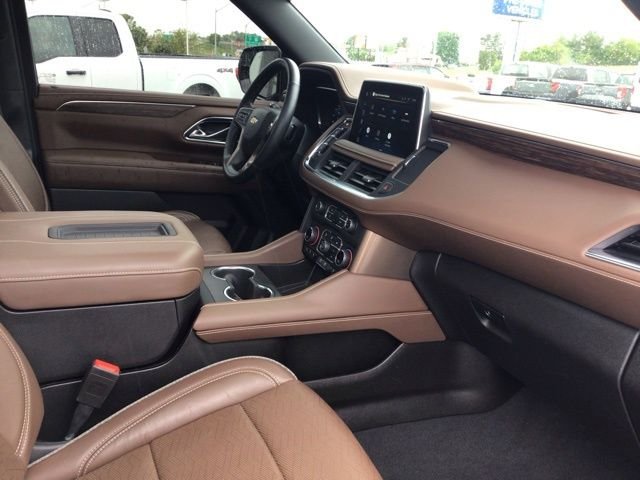 Used 2023 Summit White Chevrolet High Country image 11