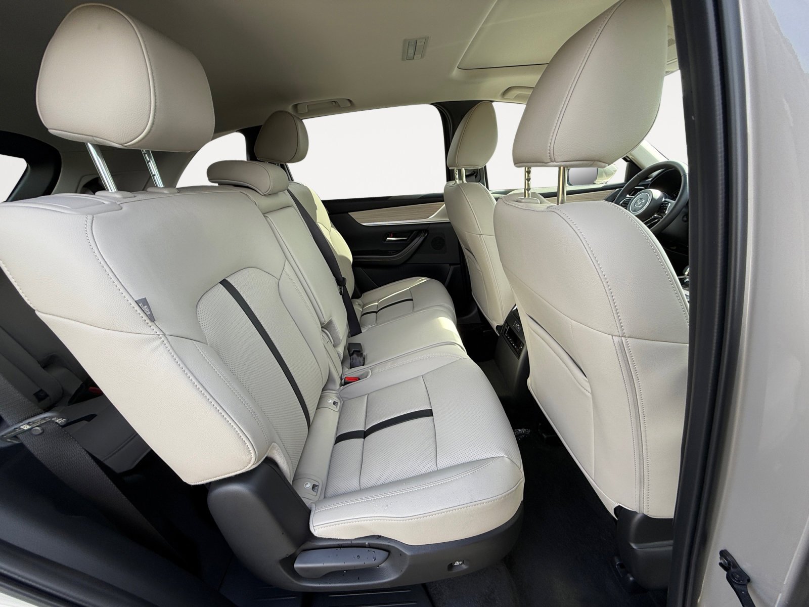 New 2026 Platinum Quartz Mazda Preferred image 18