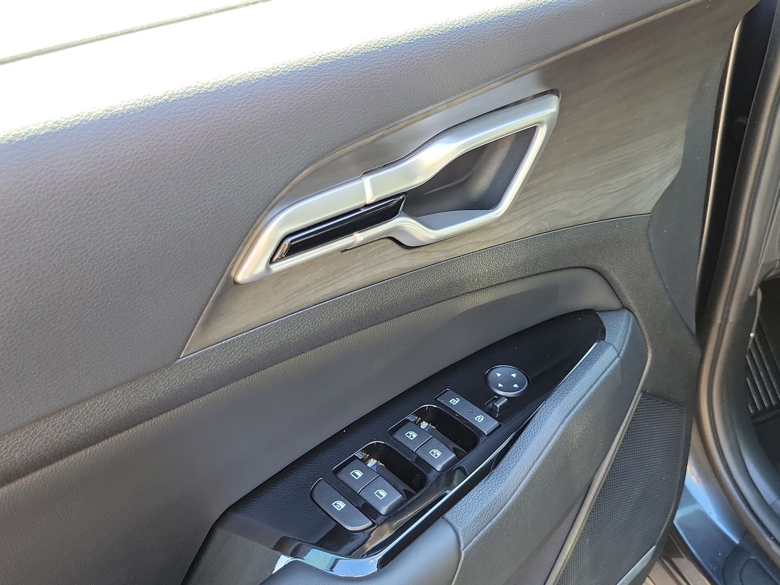 Used 2024 Gray Kia X-Line image 8