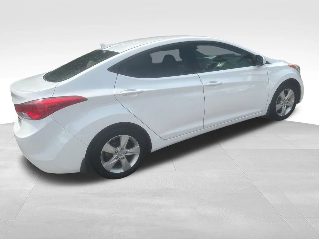 Used 2013 White Hyundai GLS image 24