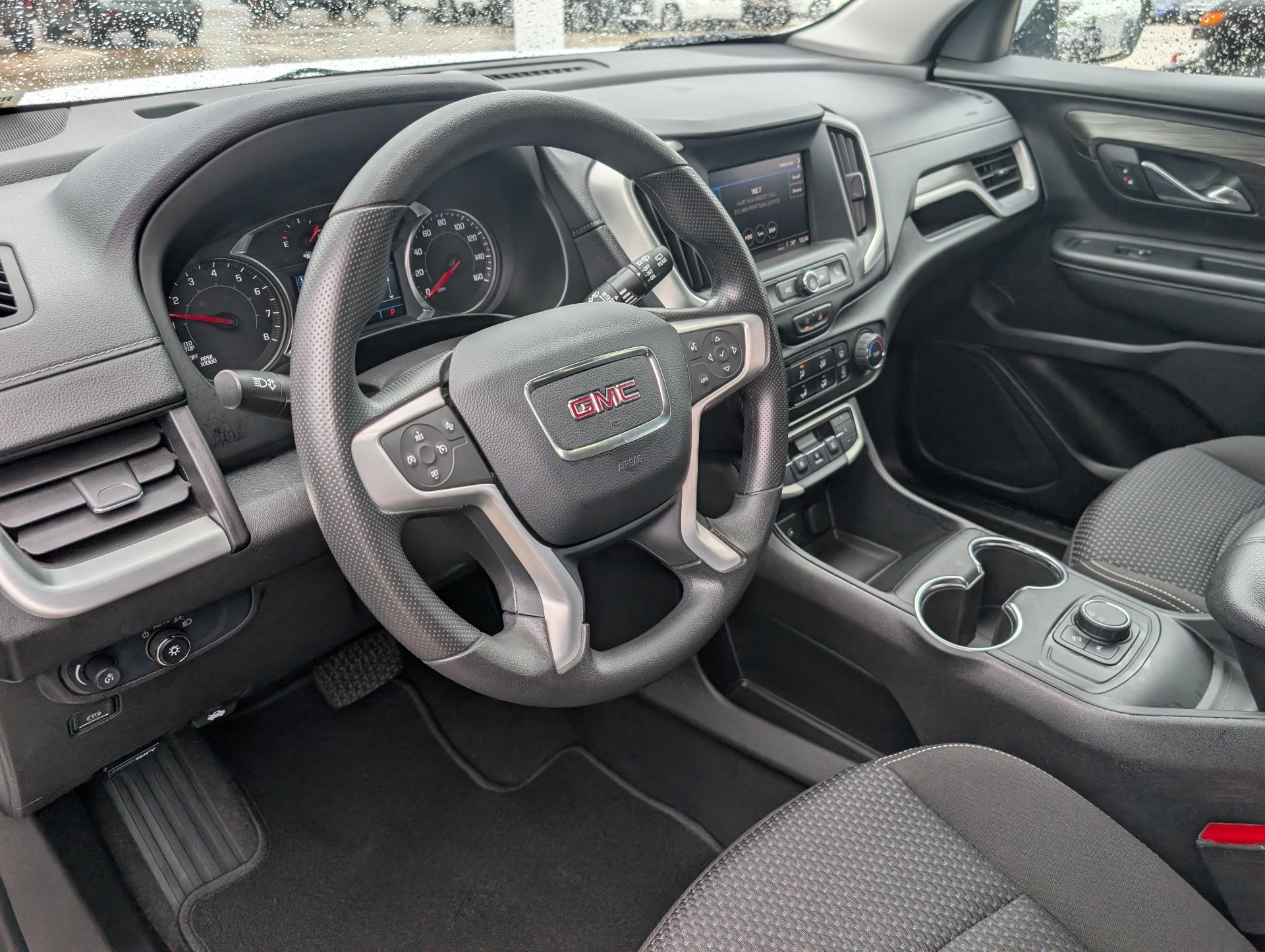 Used 2024 White GMC SLE image 9