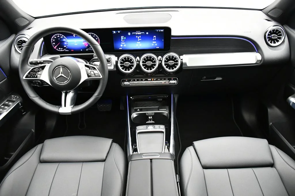 Certified Used 2026 Mountain Grey Metallic Mercedes-Benz GLB 250 image 33