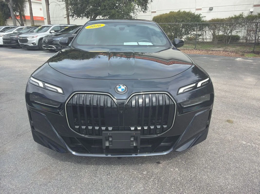 2026 BMW 7 Series 740i - Photo 8