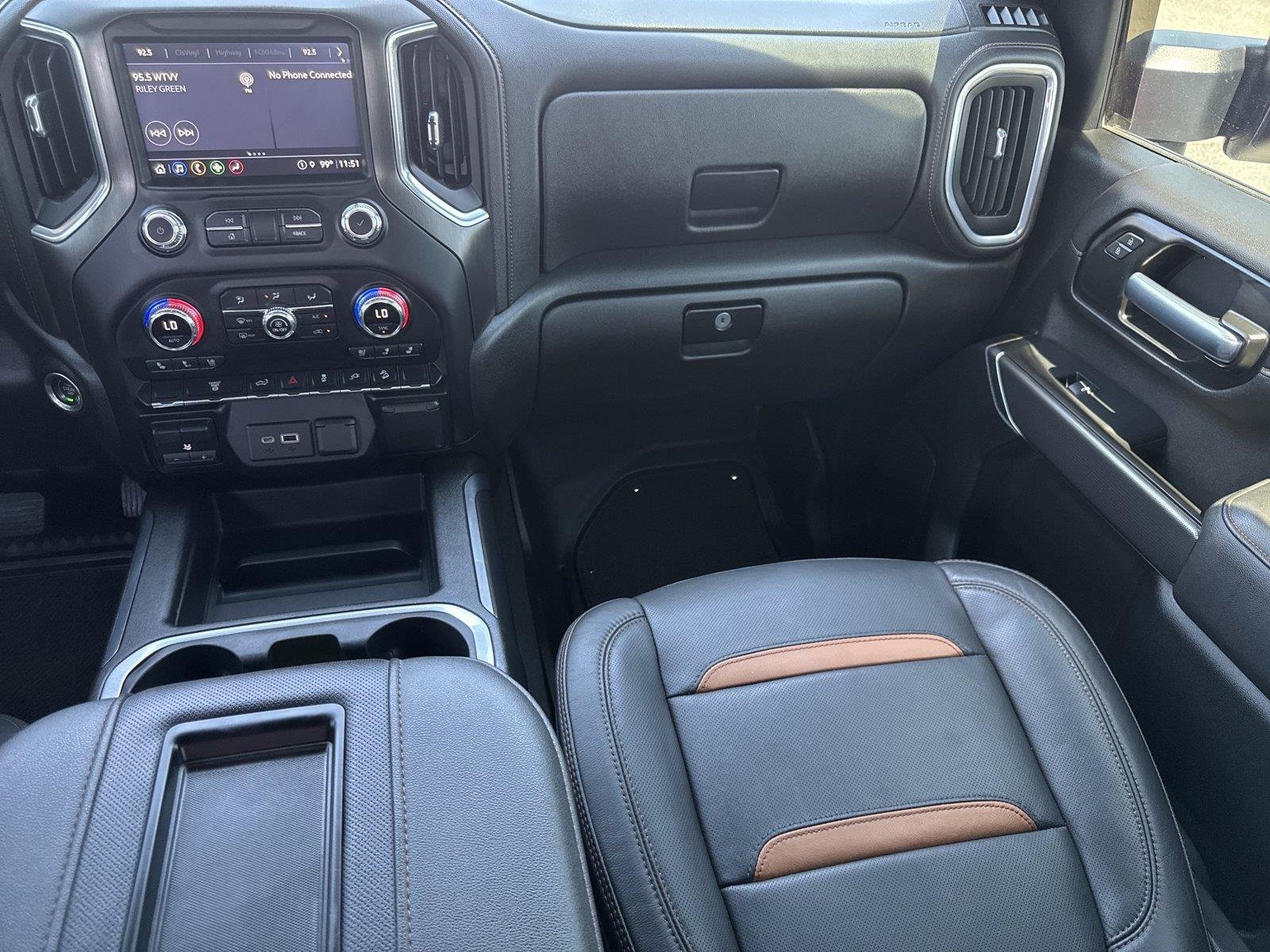 Used 2022 CAYENNE RED TINTCOAT GMC AT4 image 16