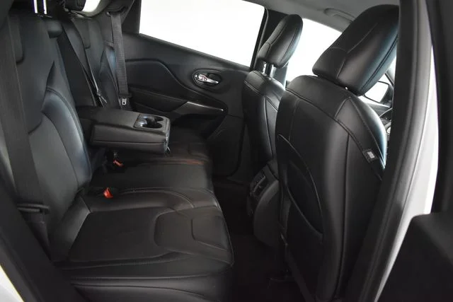 2022 Jeep Cherokee Latitude Lux - Photo 15