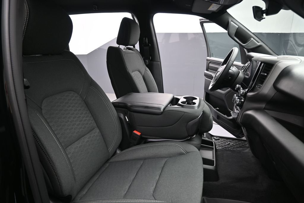 New 2026 Diamond Black Crystal Pearl-Coat Exterior Paint RAM Warlock image 24