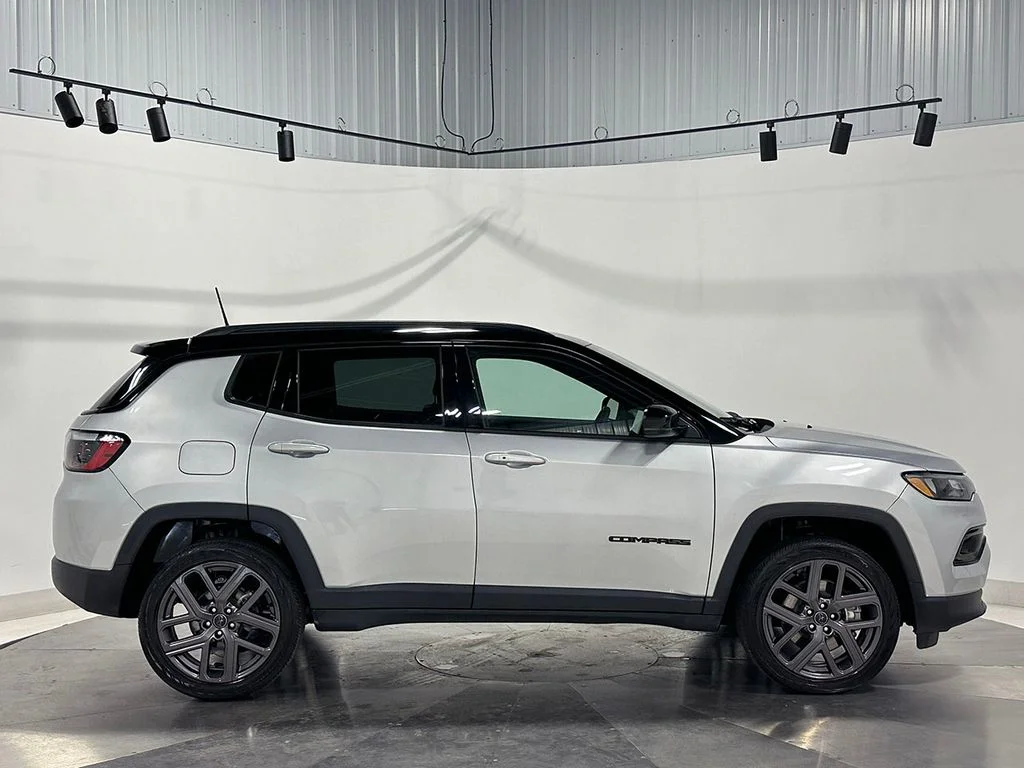 Used 2026 Silver Jeep Limited image 10