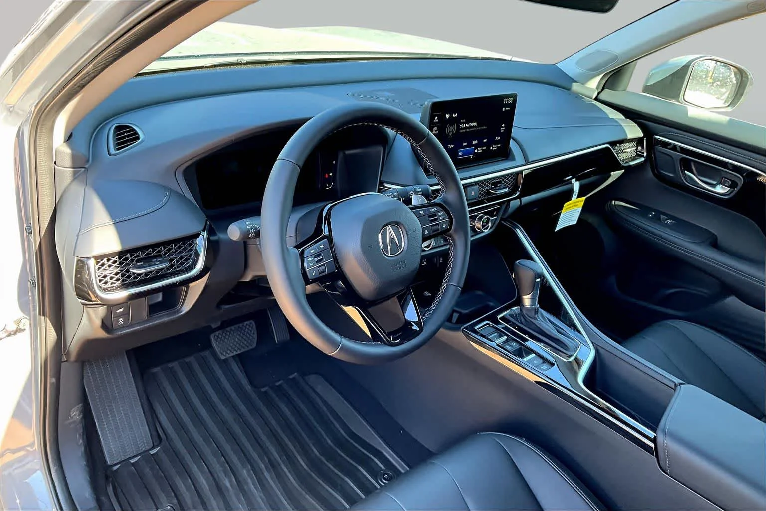 Used 2025 Urban Gray Pearl Acura  image 8