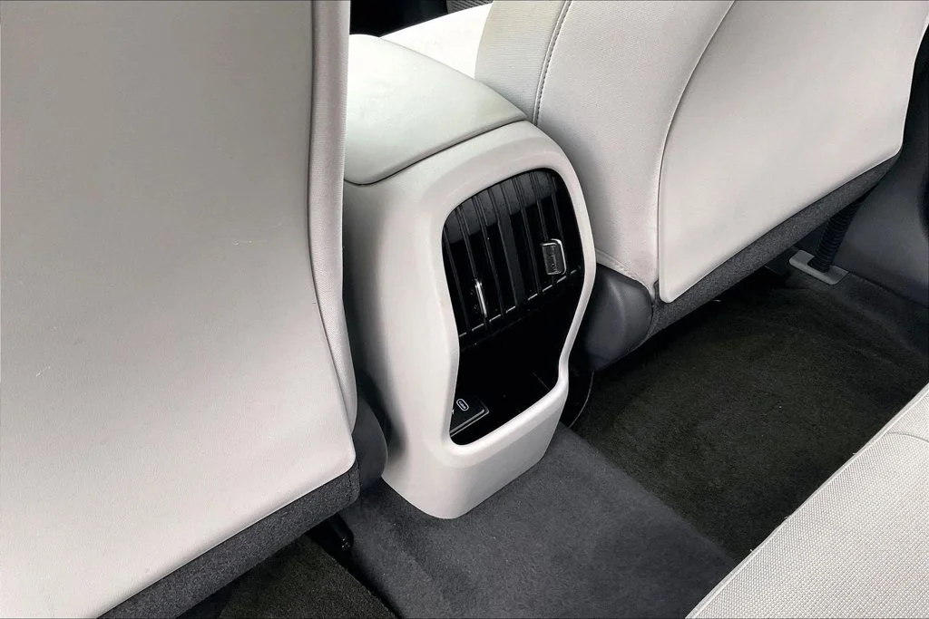 Used 2024 Blue Hyundai SEL image 10