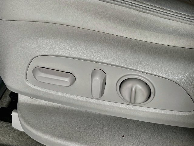 Used 2023 VOLCANIC RED TINTCOAT GMC Denali image 11