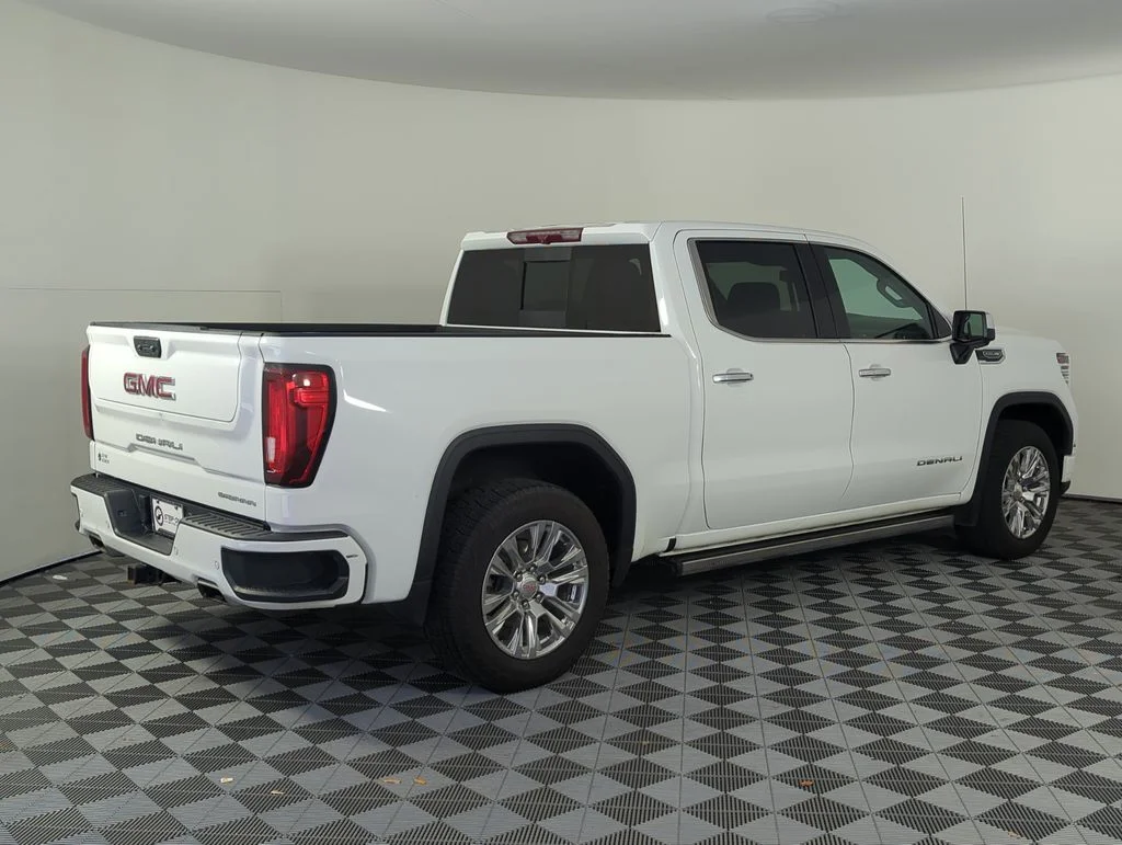 Used 2023 White GMC Denali image 6