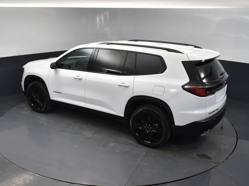 New 2026 Summit White GMC Elevation image 33