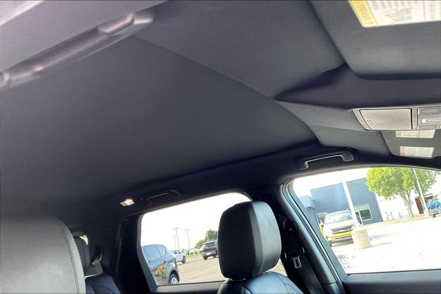 Used 2018  Land Rover HSE image 20