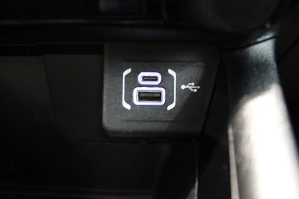 Used 2024 Silver Jeep Trailhawk image 21