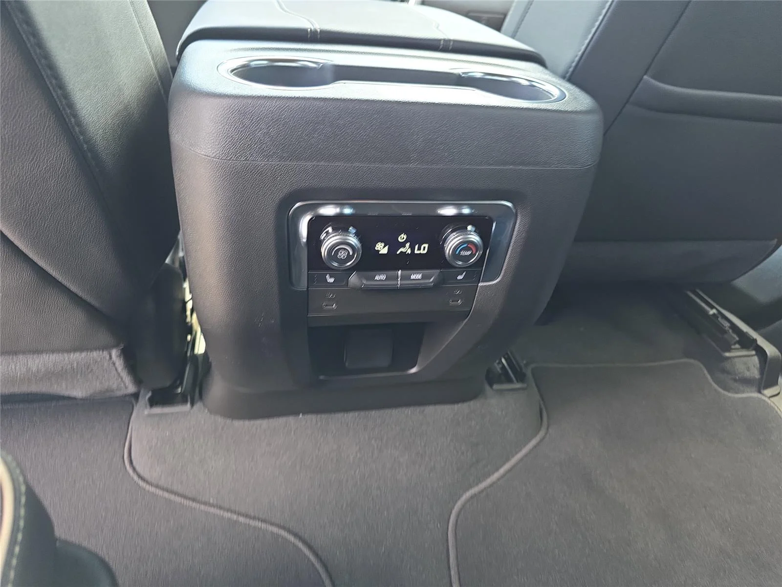 New 2026 Summit White GMC Elevation image 20