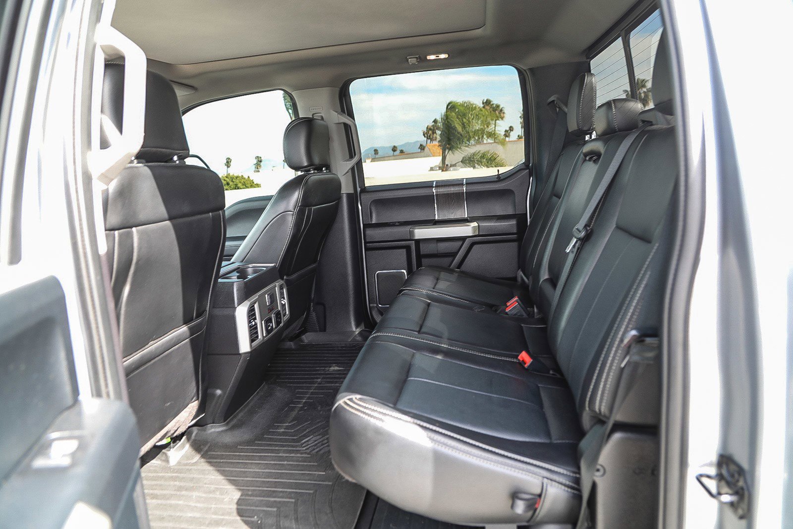 2020 Ford F-350 Super Duty Lariat - Photo 17