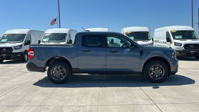 2025 Ford Maverick XLT - Photo 2