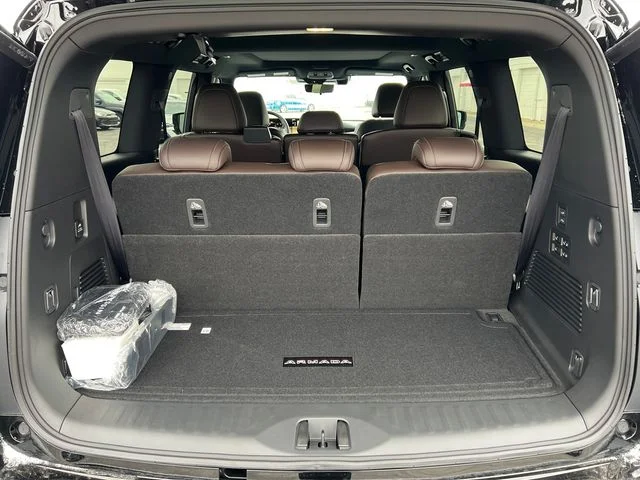 2025 Nissan Armada Platinum Reserve - Photo 17