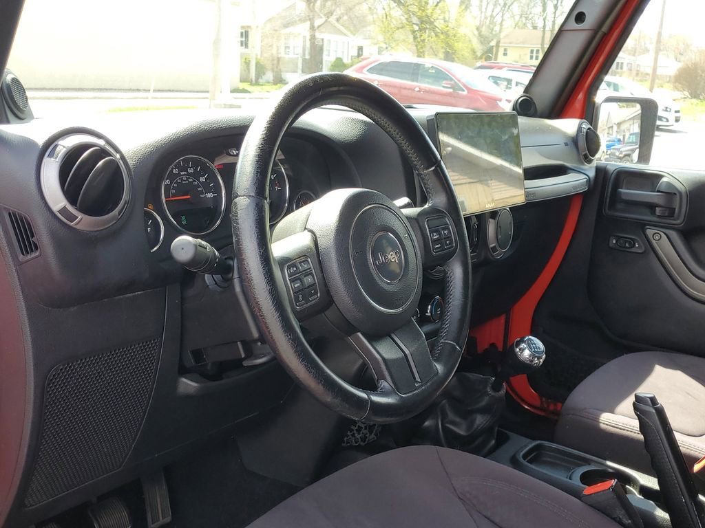2013 Jeep Wrangler Unlimited Sport - Photo 19
