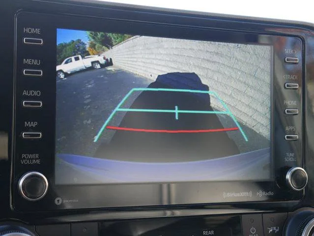 2022 Toyota Highlander XLE - Photo 19