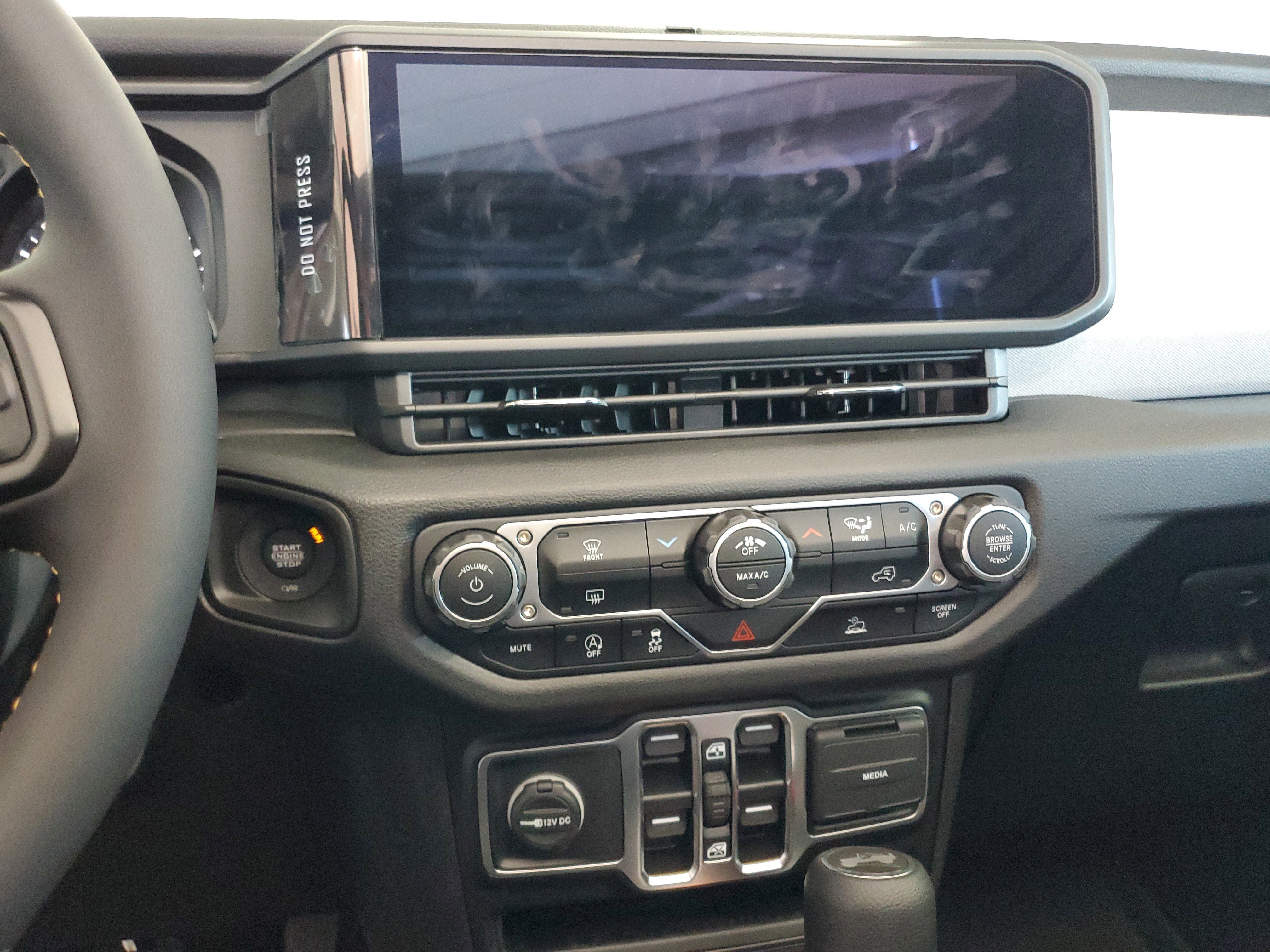 2025 Jeep Wrangler 4-Door Sport S - Photo 19