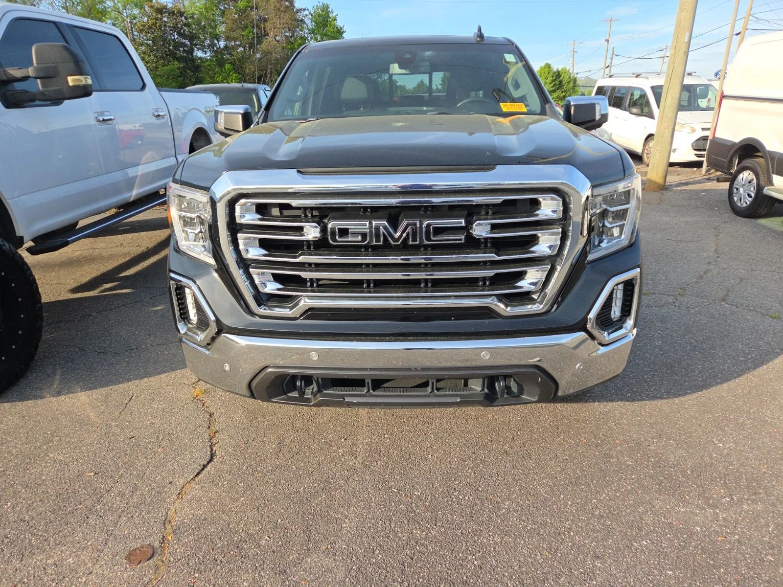 2021 GMC Sierra 4WD Crew Cab Short Box SLT's photo